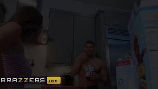 Brazzers - Xander Corvus And Abigail Mac Learn The Innerworkings Of Being The Opposite Sex