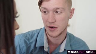 "let her see you naked, she'll remember that dick" 3 steps to fuck step mom