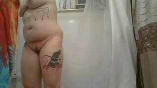 Voyeur Spying Angel Bubbly Showering Shaving Sing,dancing Finger Banging Wet Crack two Cum Unaware Spy Webcam