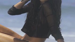 Khloe, Kourtney Kardashian + Kendall Jenner!