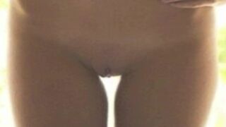 Khloe Kardashian & Kendall Jenner HAVE TO WATCH!