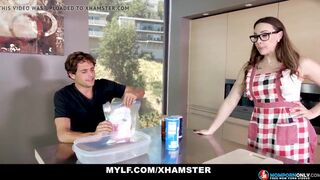 I LOVE MOST OF ALL TO FUCK MY STEP MOMMY INSTEAD OF COOKING