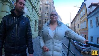 Hunt4k. Lucky Man With Flowers Should Watch How Hunter Bangs