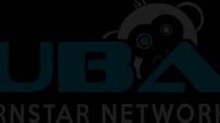 Sexy babe Brooklyn puts a purple toy in her pink pussy