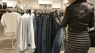 Public Masturbation in Changing Room-super Hot Girl