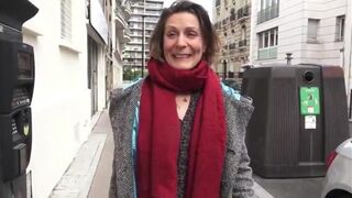 Horny Mature MILF Enjoys Anal Fuck with Stranger - 3 image