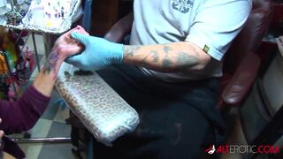 Shyla Stylez gets tattooed while playing with her tits - 10 image