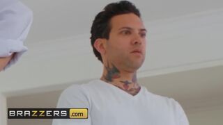 Brazzers - Dirty Masseur Pounds Thicc PAWG Lela Star