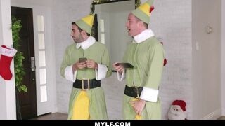 MILF - Brandi Love Fucked by both Stepsons for XMAS - 4 image