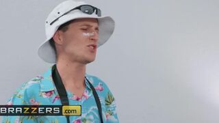 Brazzers - Yoga house wife Katana Kombat fucks tourist