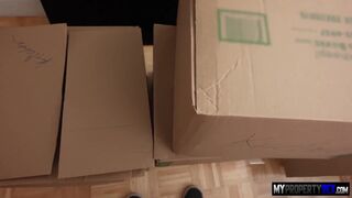 Realtor Milf Hiring Studd to Clear Boxes And Fucked