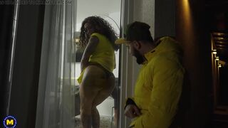 Mature moms take inexperienced cocks instead of supper