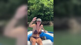 Pussy & Asshole Flashing