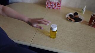 "My God, are you so brave!?"I plucked up the courage and touched my best friend's mom's pussy.