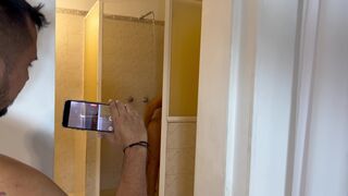 My housemate me hard in the shower