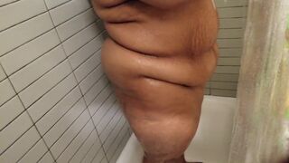 hot ebon big beautiful woman takes a shower