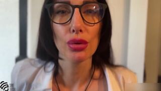 Sexually Excited secretary sucks the boss's dick for an interview