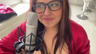 ASMR ROLEPLAY IN SPANISH STEPMOM FLIRTS U!