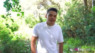 Korin has an OUTDOORS BLIND DATE and enjoys each minute of it