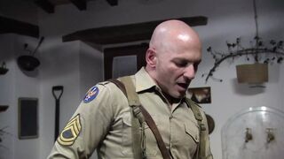 Soldier came back at home to fuck this hawt golden-haired housewife