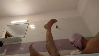 Amateur couple takes a bath, wife with hairy pussy, big ass, big tits. - 14 image