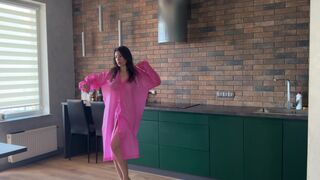 TRYING ON CLOTHES . SEXUAL MILF.