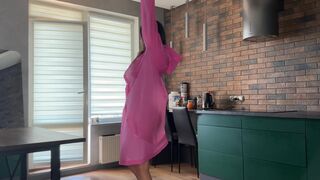 TRYING ON CLOTHES . SEXUAL MILF.