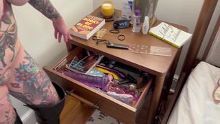 Carrie Capri's massive tits bounce as she pleasures herself with a huge dildo - 5 image
