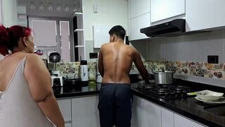 Brandy Palmas' chubby body gets pounded by young studs as stepfamily joins in on the fun - 4 image