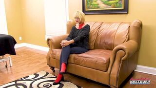 Watch Jeff Lacy dominate and gag on Diana's mature pussy with his deep throat skills! - 3 image