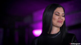 Jasmine Jae's tight MILF pussy licked & stuffed by Sam Bourne's hard cock - 1 image