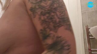 Hawt mother i'd like to fuck rips her hawt body out of suit