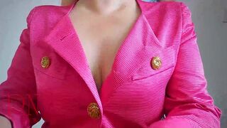 Secretary in the office. The boss strips the secretary and touches her pointer sisters. Massage of billibongs wit