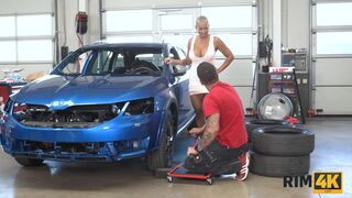 RIM4K Rimming turned the car mechanic on and he was ready for more