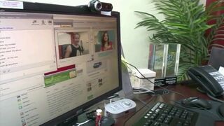 Vanessa Naughty Gets Her Pussy Fucked Live In A Chat Room