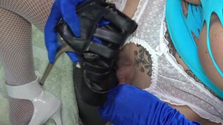 Nicole DuPapillon UK's Longest Lips Shoe Fucking