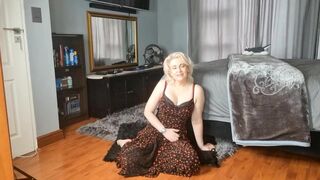 Roleplay Your Girfriend's Mom wants you to fuck her pussy and breed her