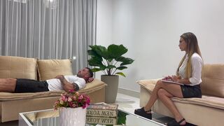 Psicologa prueba esperma de paciente impotente - 3 image