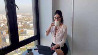 Hot MILF secretary sucks like it's the last time