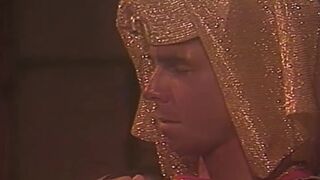 Loira perfeita fudendo com maestria