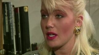 Carolyn Monroe wants a XXL pleasure