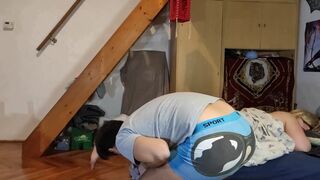 Stepson preying on his mothers feet - 5 image