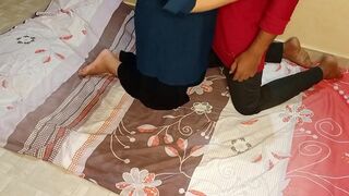 Bathroom Ki Safayi Kar Rhi Bhabhi Ko Pakad Ke Choot Chodi