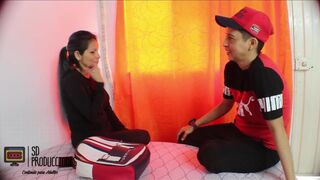 Reach an agreement with my stepmother so that she fucks me because today I am watching horny