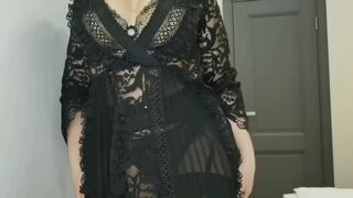 WANT TO CUM? LOOK AT MY WET BIG TITS STEPMOTHER