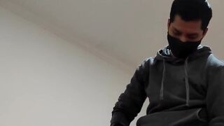 Jovencito rompiendole el oyo a escort madura - 4 image