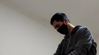 Jovencito rompiendole el oyo a escort madura