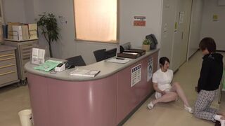 Are You Sure You're Okay with an Old Lady Like Me? - The Nurse Who was Taken for a Ride by a Inexperienced, Hard Cock -3