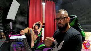 Tommy A Canaglia la scopa a pecora mentre la vacca mangia l'uva (Sborrata in Bocca finale) - 7 image