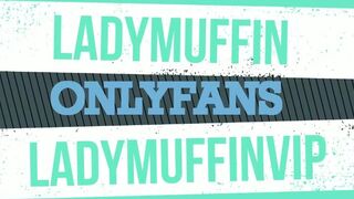 Mentre mangio l'uva Tommy A Canaglia ne approfitta e mi scopa a pecora (Sborrata in bocca finale)